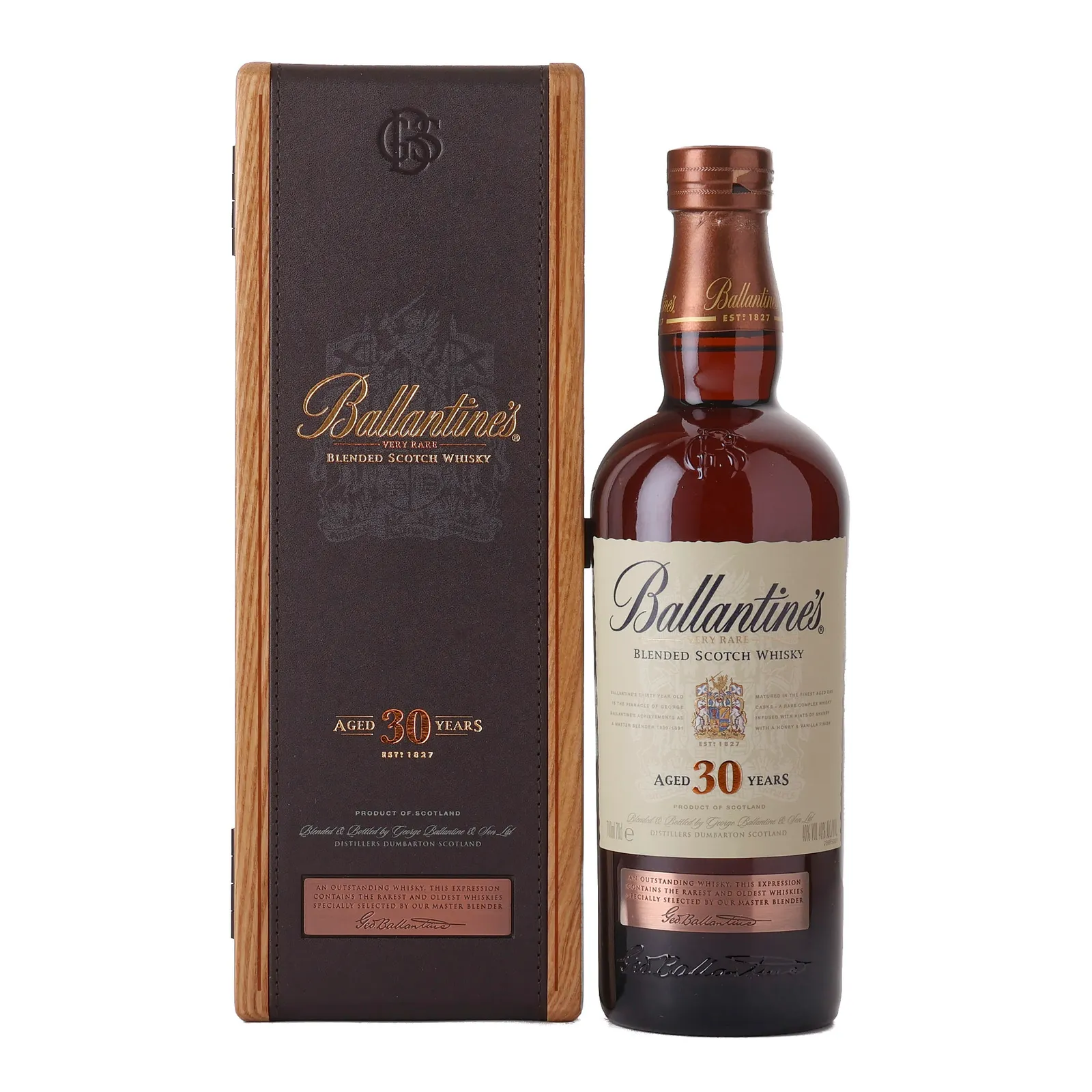 Ballantine's 30 Year Old, Oak Cask, 40% whisky bottle