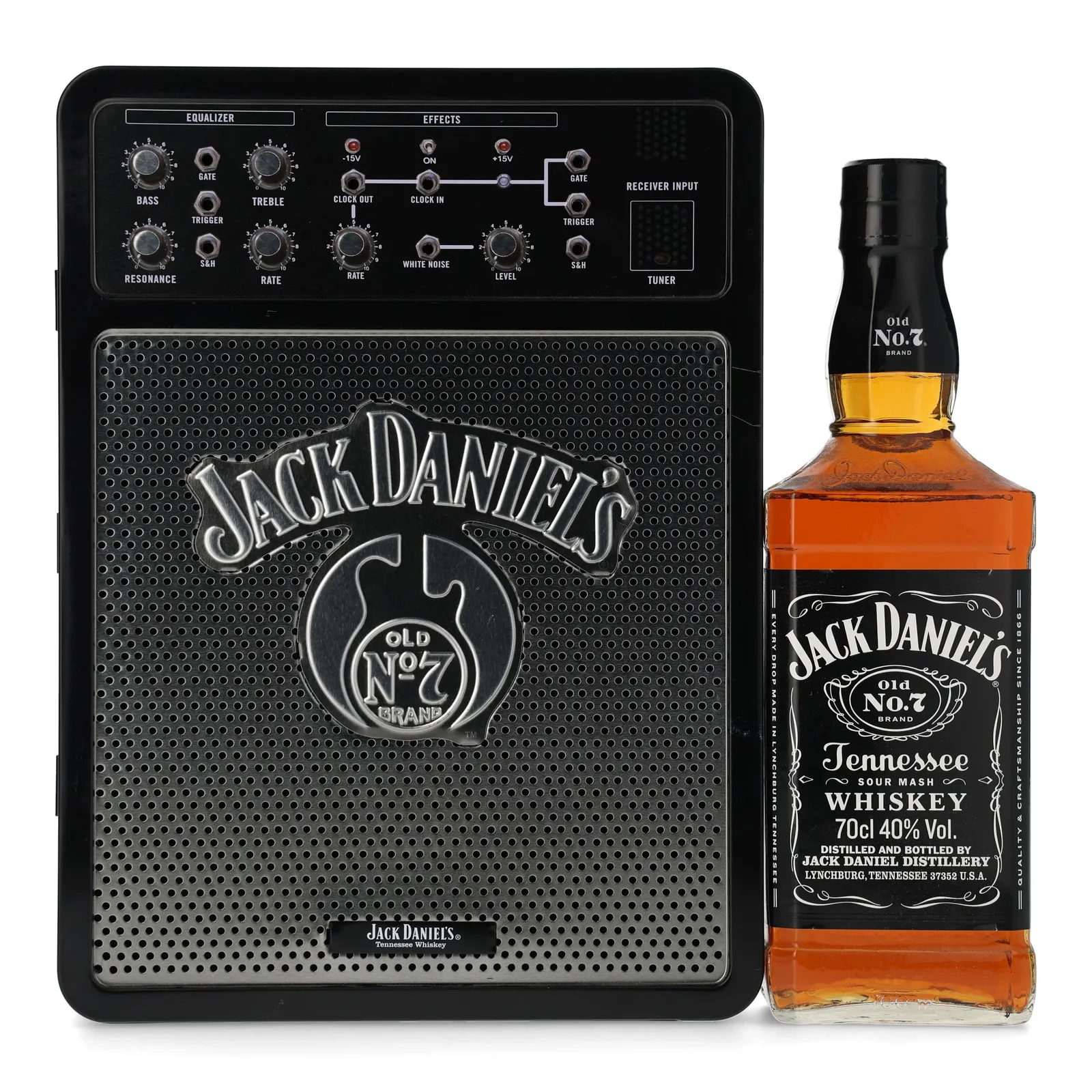 Jack Daniel's Old No. 7 Tennessee Sour Mash Whiskey, New Charred American Oak Cask, 40% whisky bottle