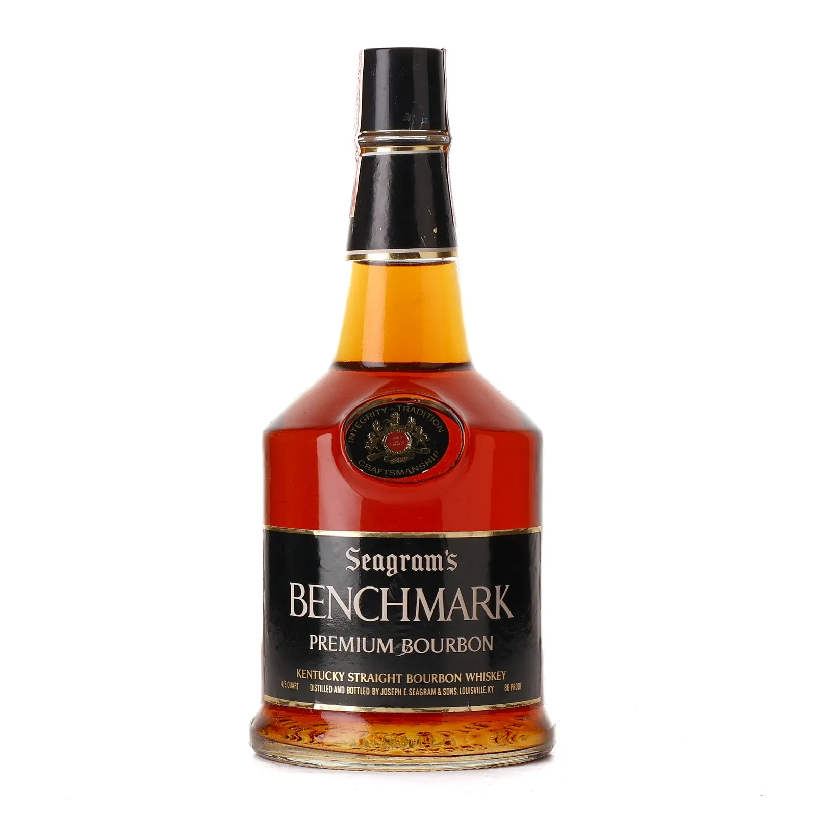 Benchmark Premium Bourbon 6 Year Old, Bourbon Cask, 43% whisky bottle