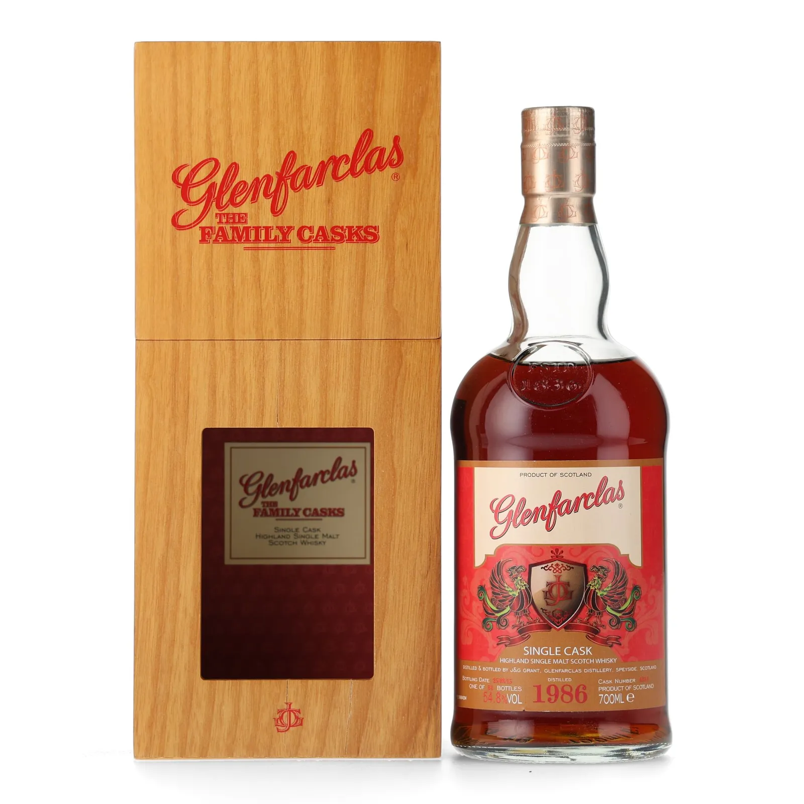 Glenfarclas The Family Cask Winter 29 Year Old, Sherry Cask, Cask #4334, Winter 2015, 2015, 54.8% whisky bottle