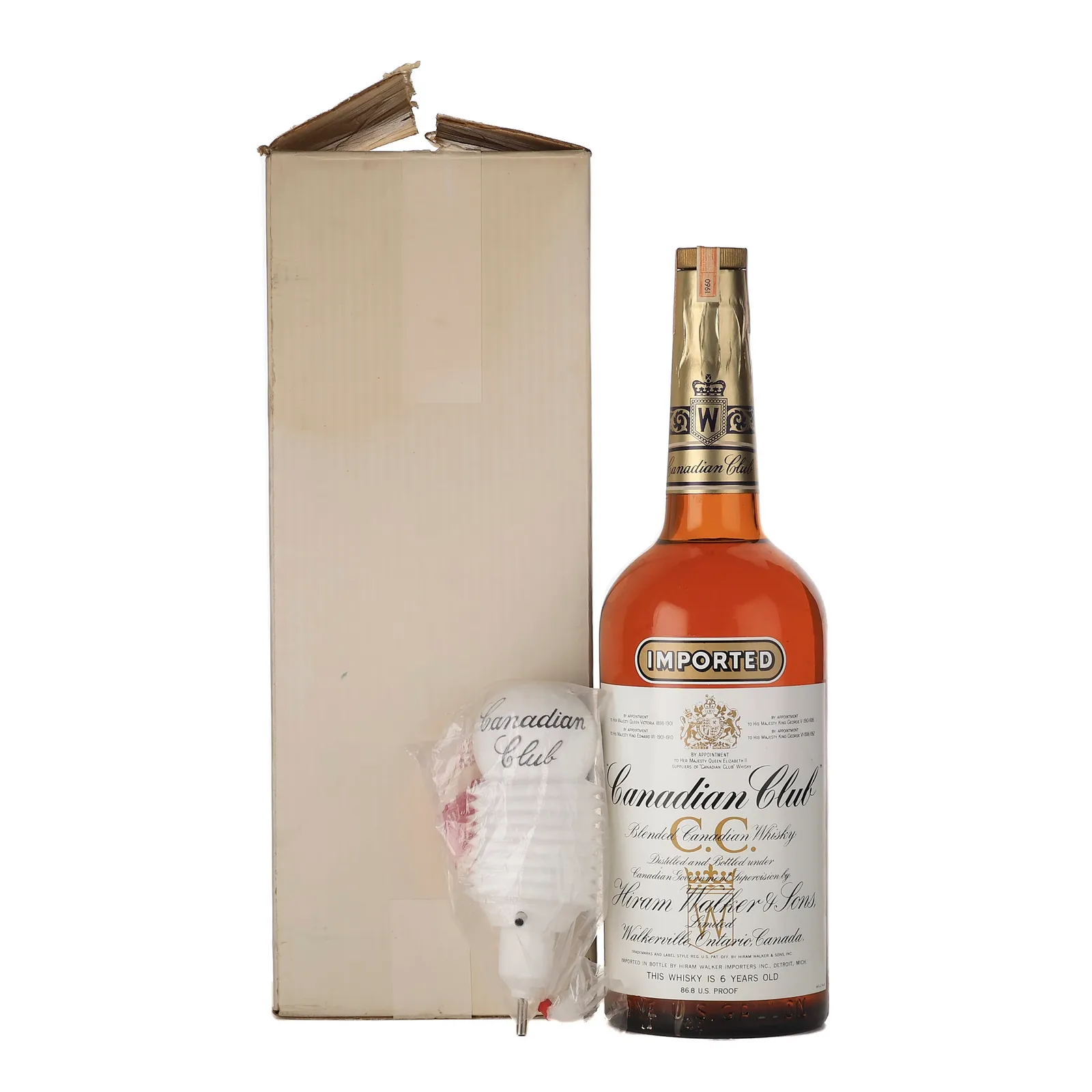 Canadian Club Blended Canadian Whisky 6 Year Old, Bourbon Cask, 43.4% whisky bottle